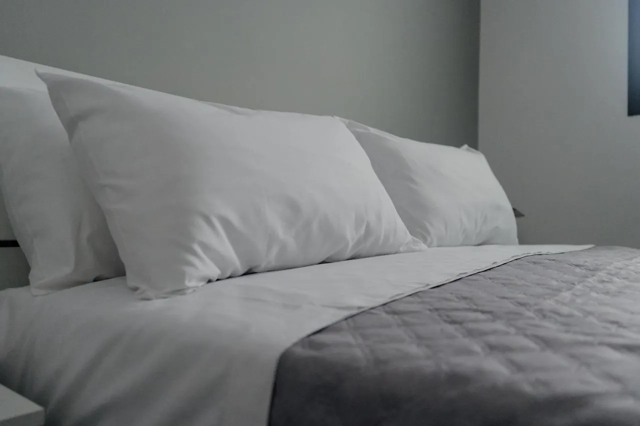 Domus Residence - Catullo - バーリ 0*,